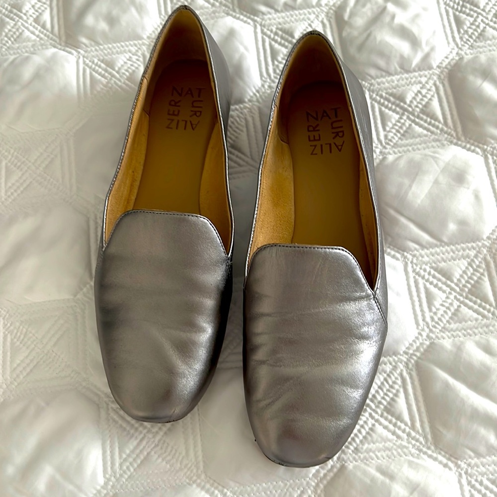 Naturalizer shoes, size 8